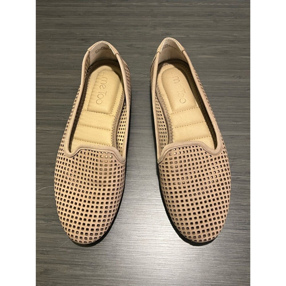 Me Too Yale Leather Perforated Loafers Womens 8M Nude Comfort Flats